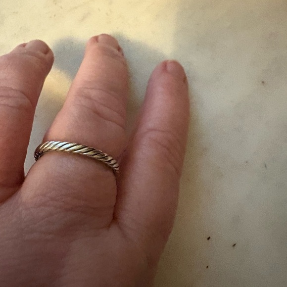 GUC David Yurman band ring. .925. Size 8.5 almost 9 - Picture 5 of 9